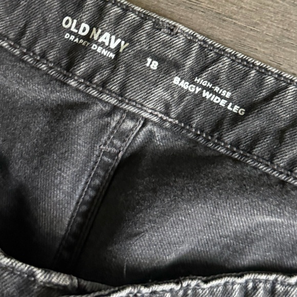 High Rise Wide-Leg Jeans - Picture 4 of 5